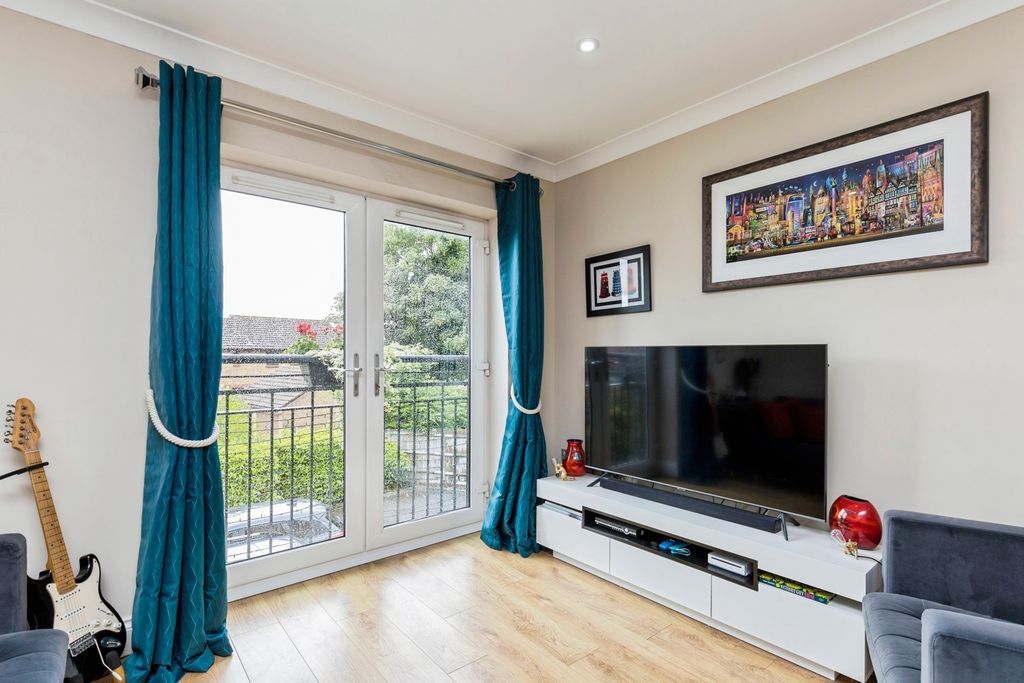 Property photo 2 of 14 Pbox-Img.Jpg