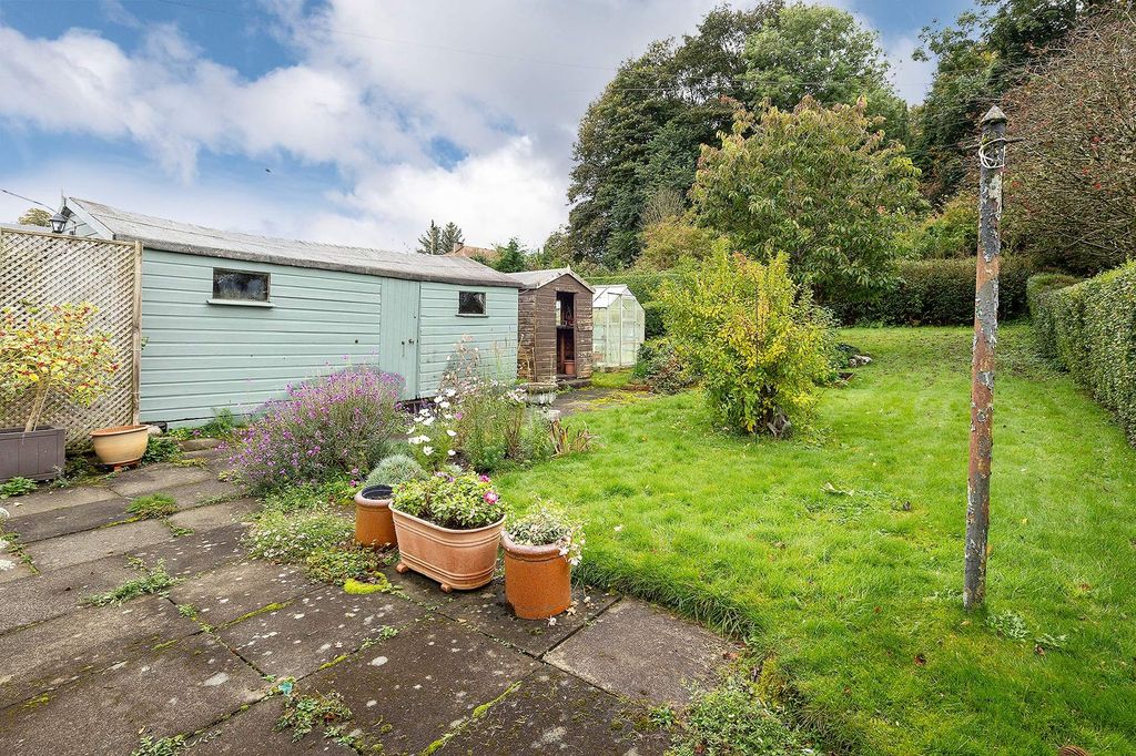 Property photo 2 of 22 Garden