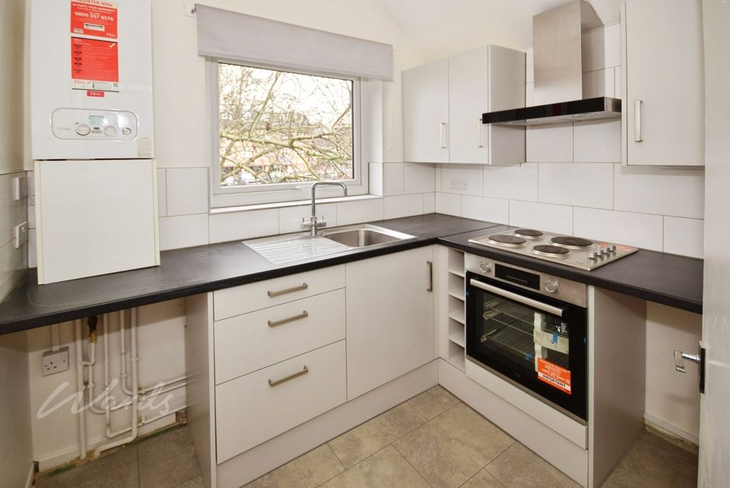 Property photo 2 of 5 Foord Kitchen