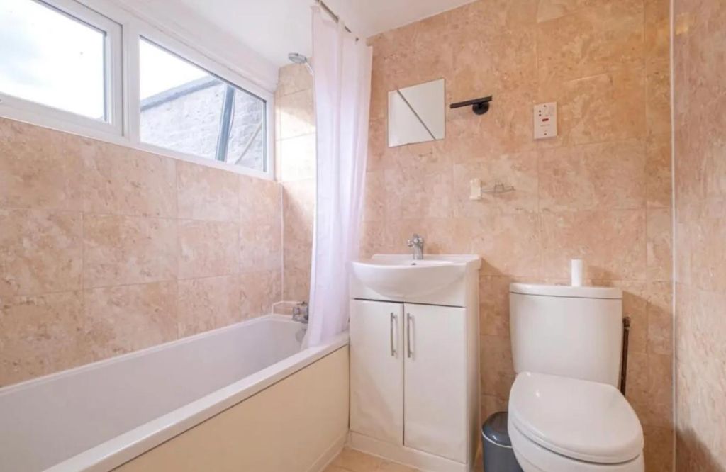 Property photo 3 of 6 3.Jpg