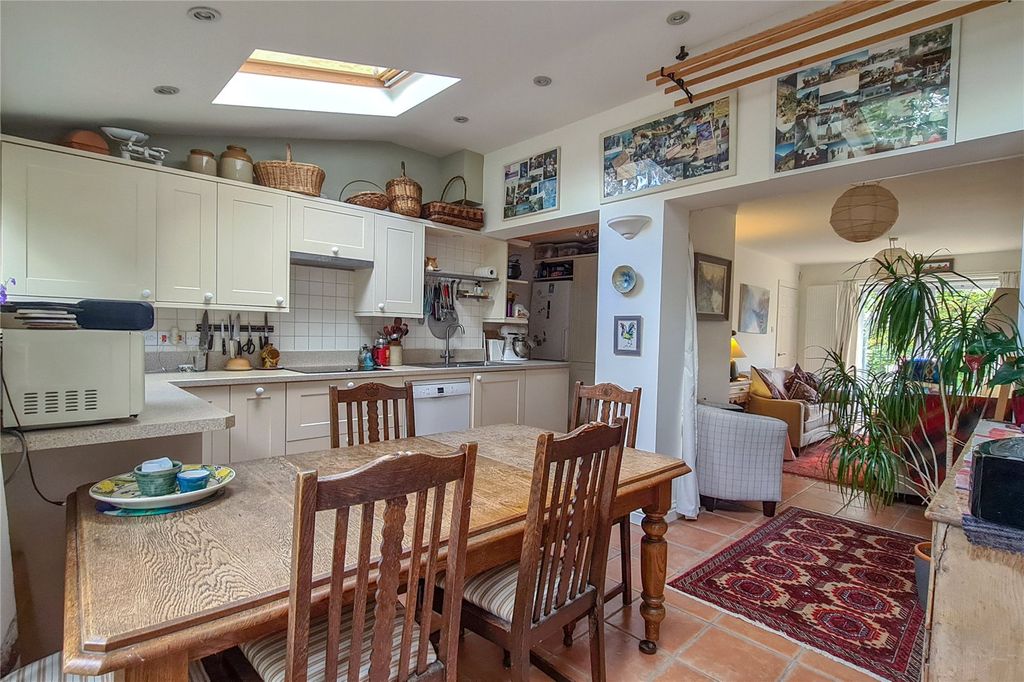 Property photo 2 of 21 Kitchen/Diner