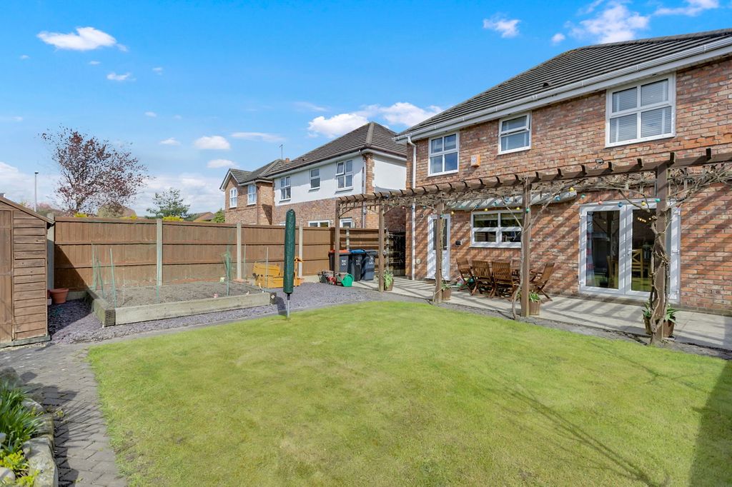 Property photo 2 of 20