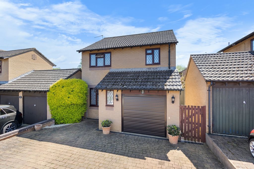 Property photo 1 of 12