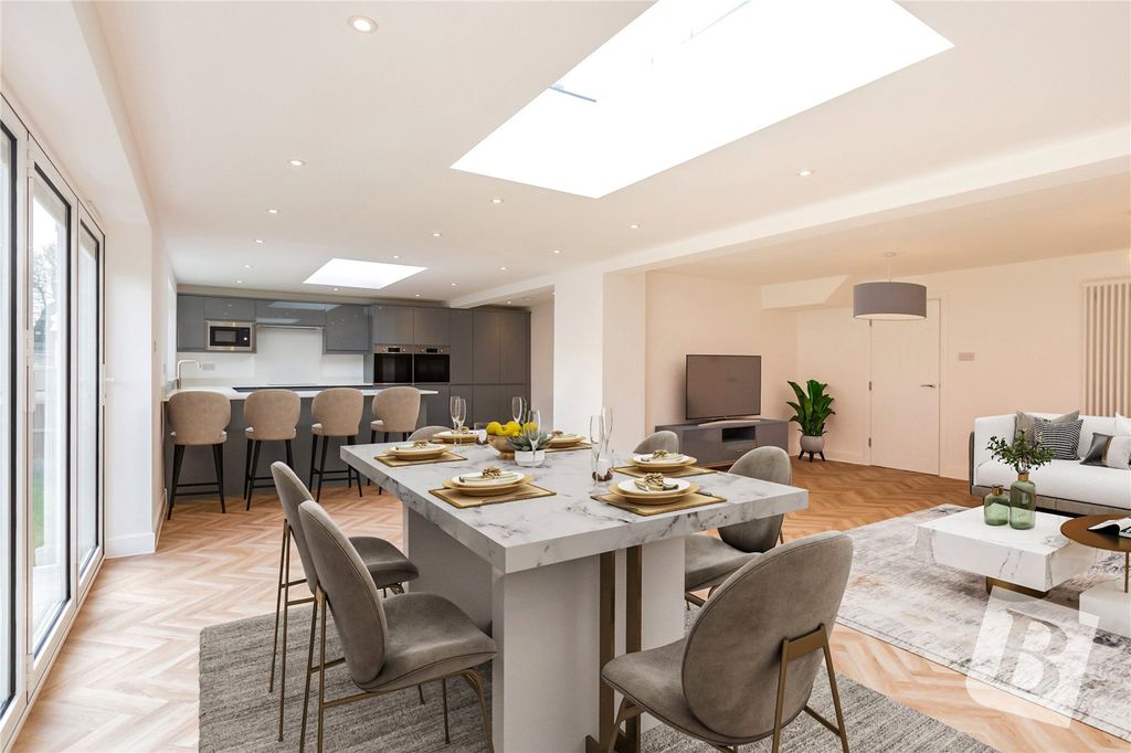 Property photo 2 of 32 Picture No. 43