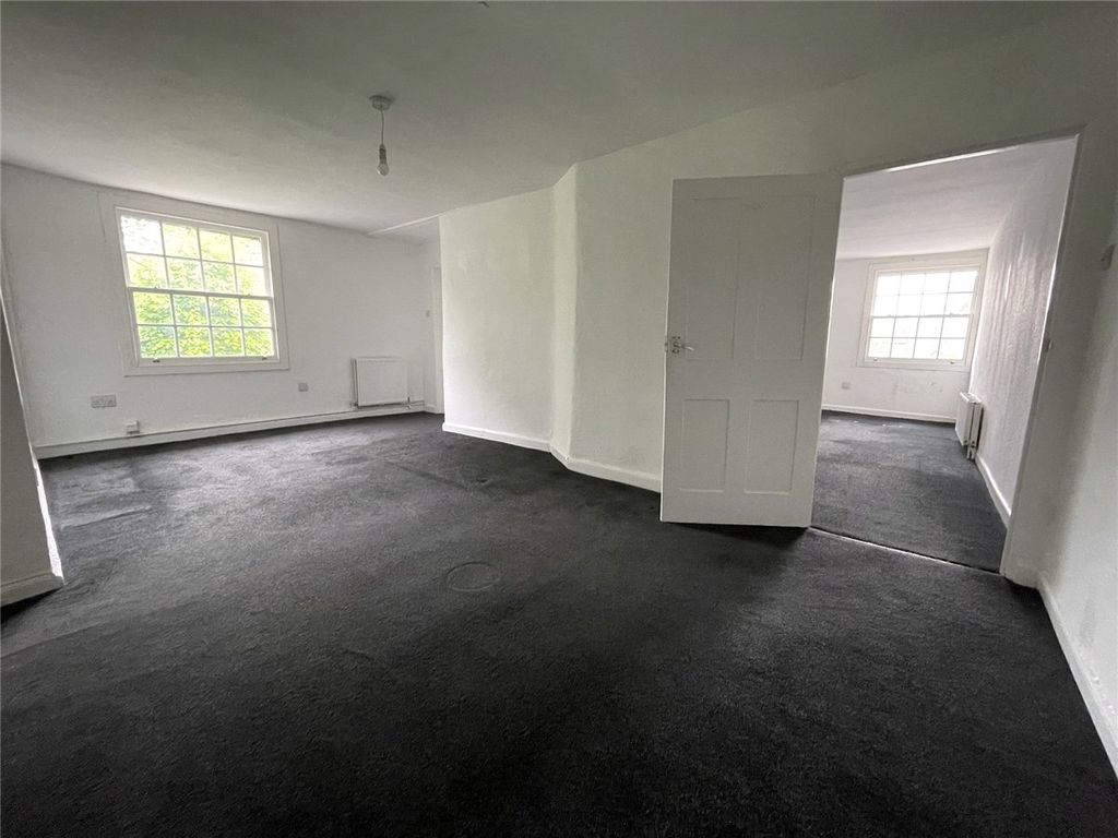 Property photo 3 of 7 Picture No. 13