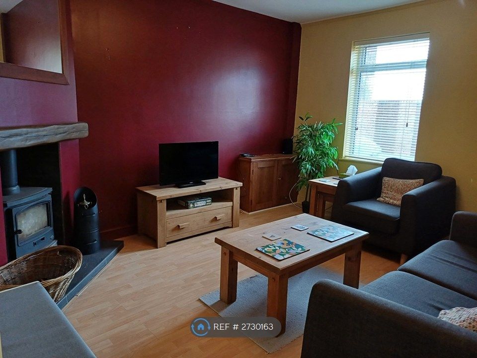 Property photo 3 of 9 Living Room