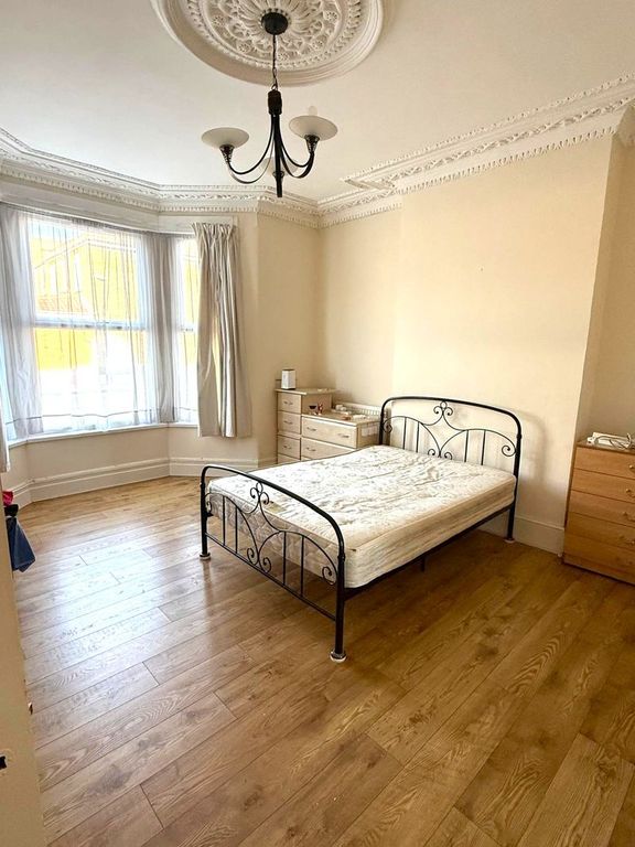 Property photo 2 of 7 Photo 1