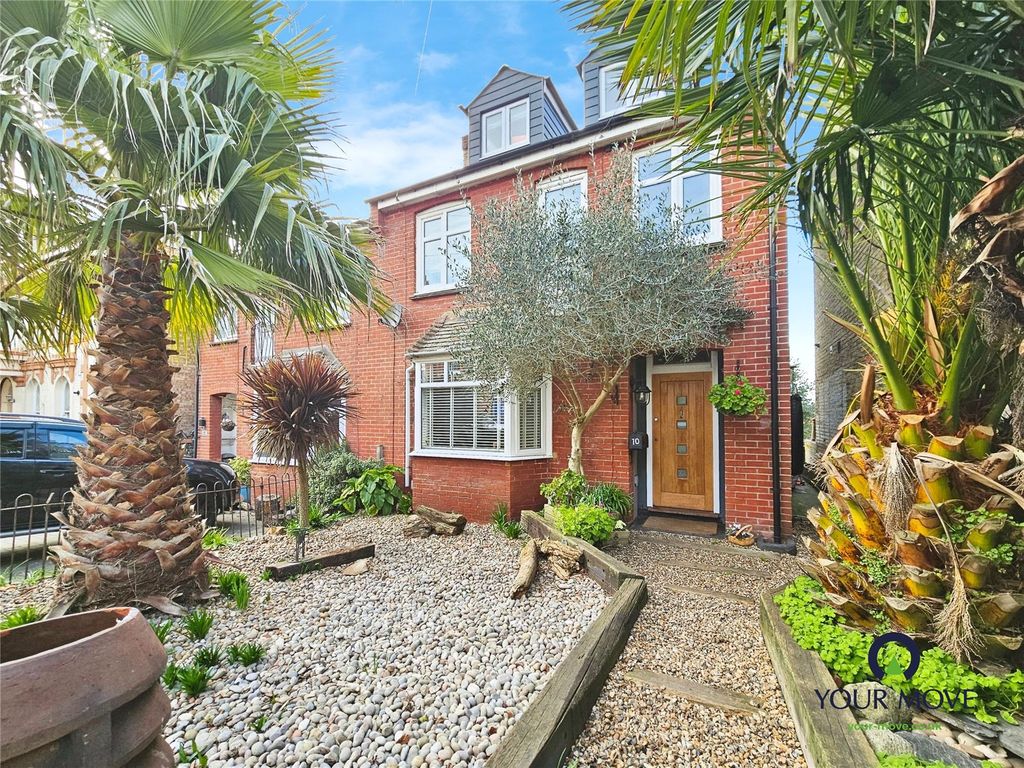 Property photo 1 of 20 External