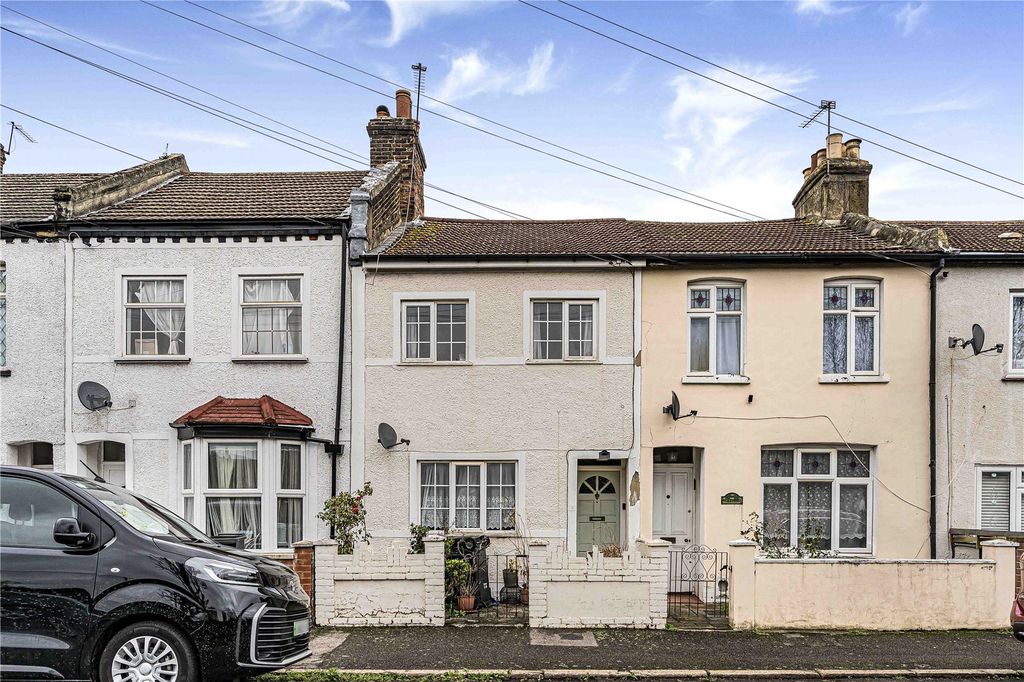 Property photo 1 of 20 Exterior