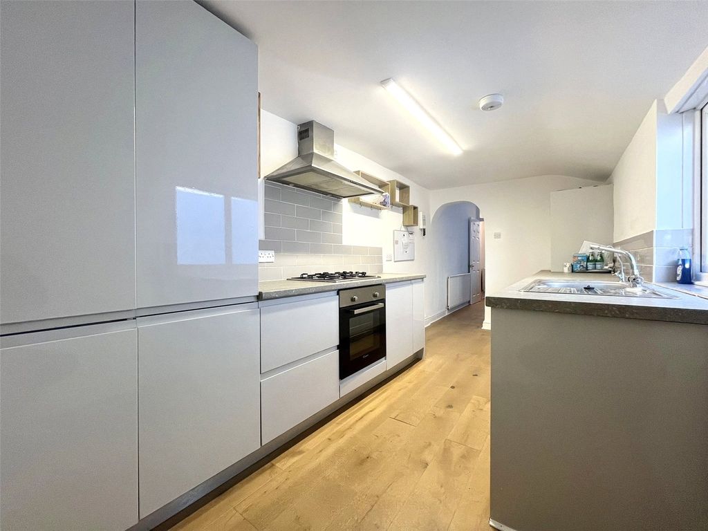 Property photo 3 of 15 Kitchen