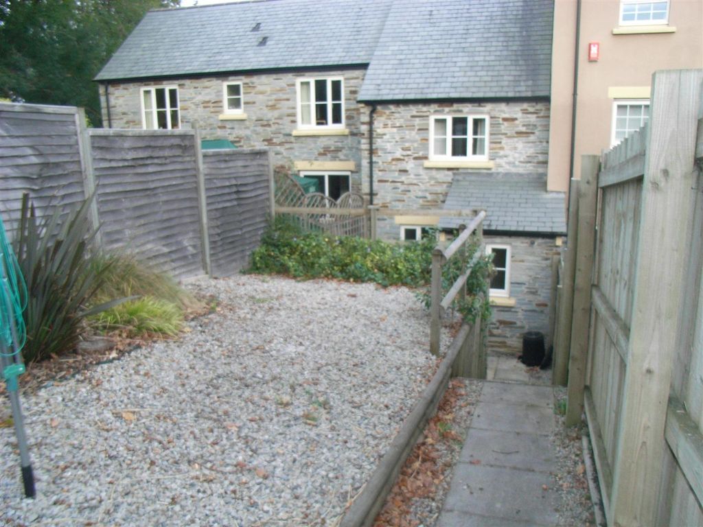 Property photo 2 of 6 Garden