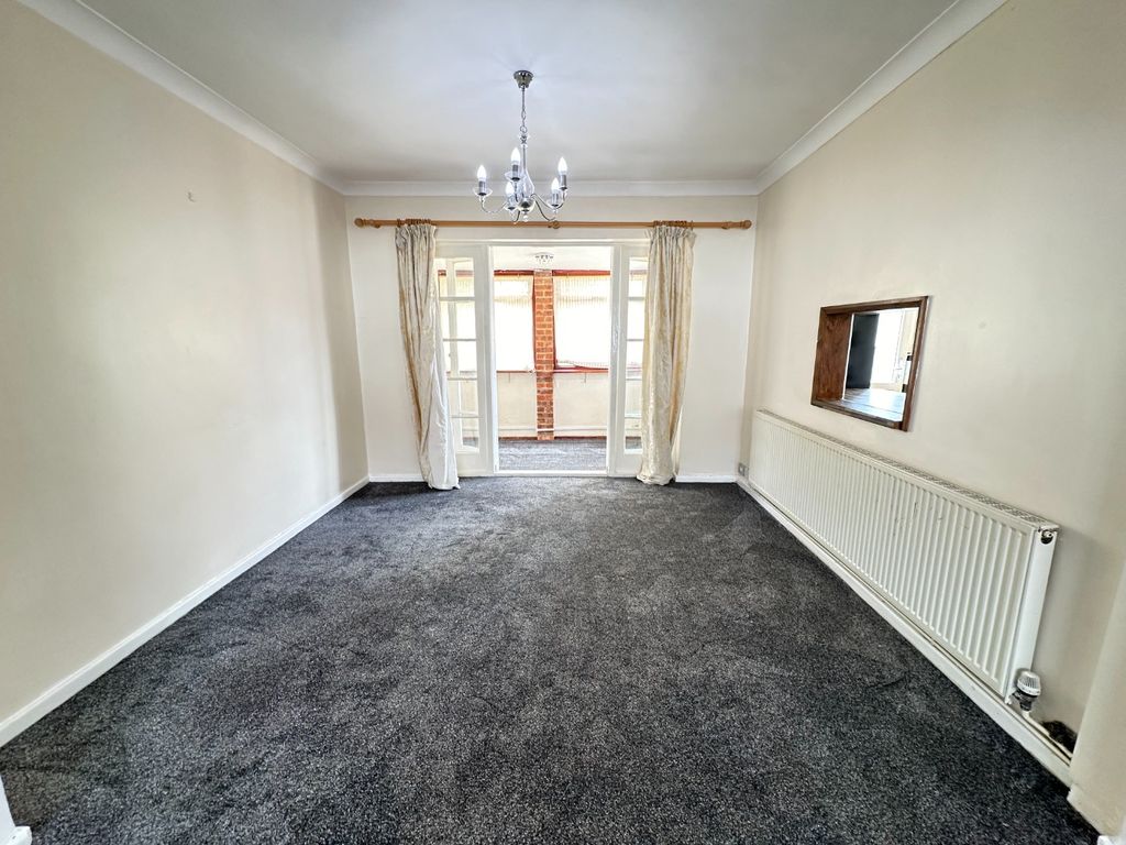 Property photo 3 of 11 3382303