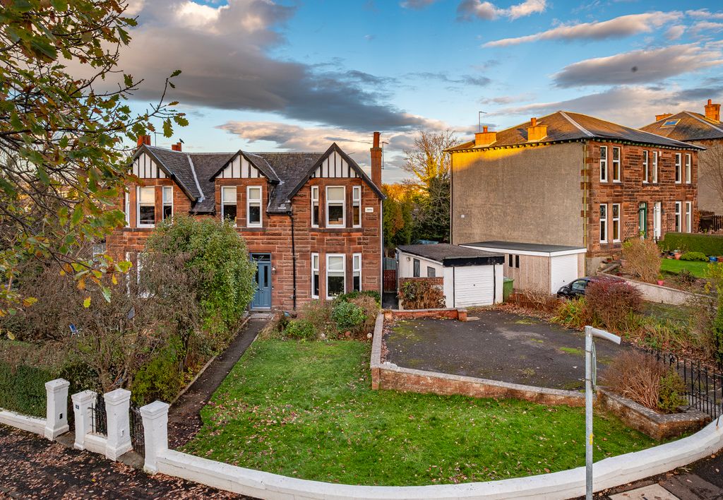 Property photo 1 of 35