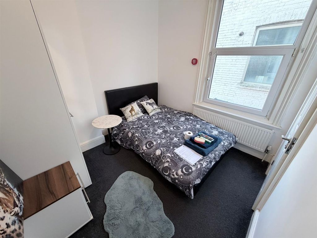 Property photo 2 of 6 Original-9B57335F-313F-487B-Af0E-5A49108E3530.Jpeg