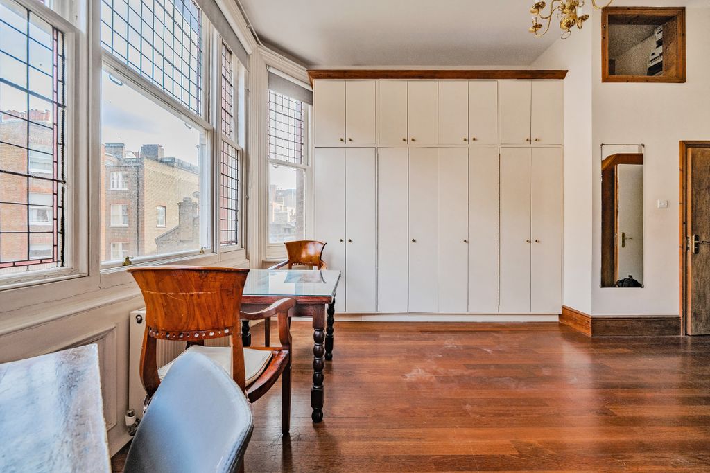 Property photo 3 of 6 Gallery