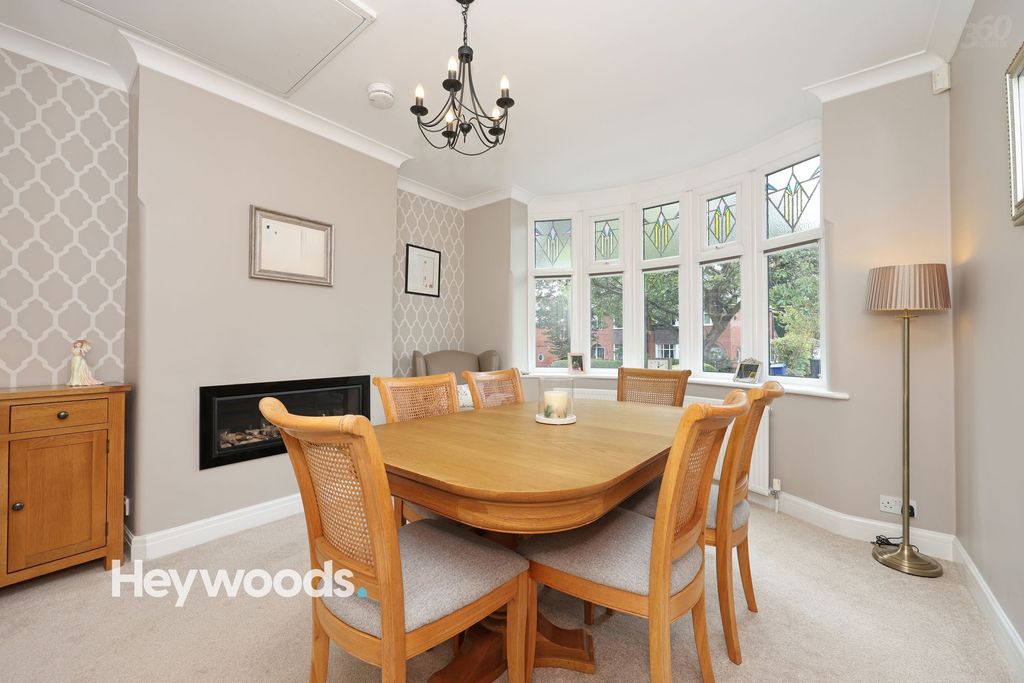 Property photo 3 of 48