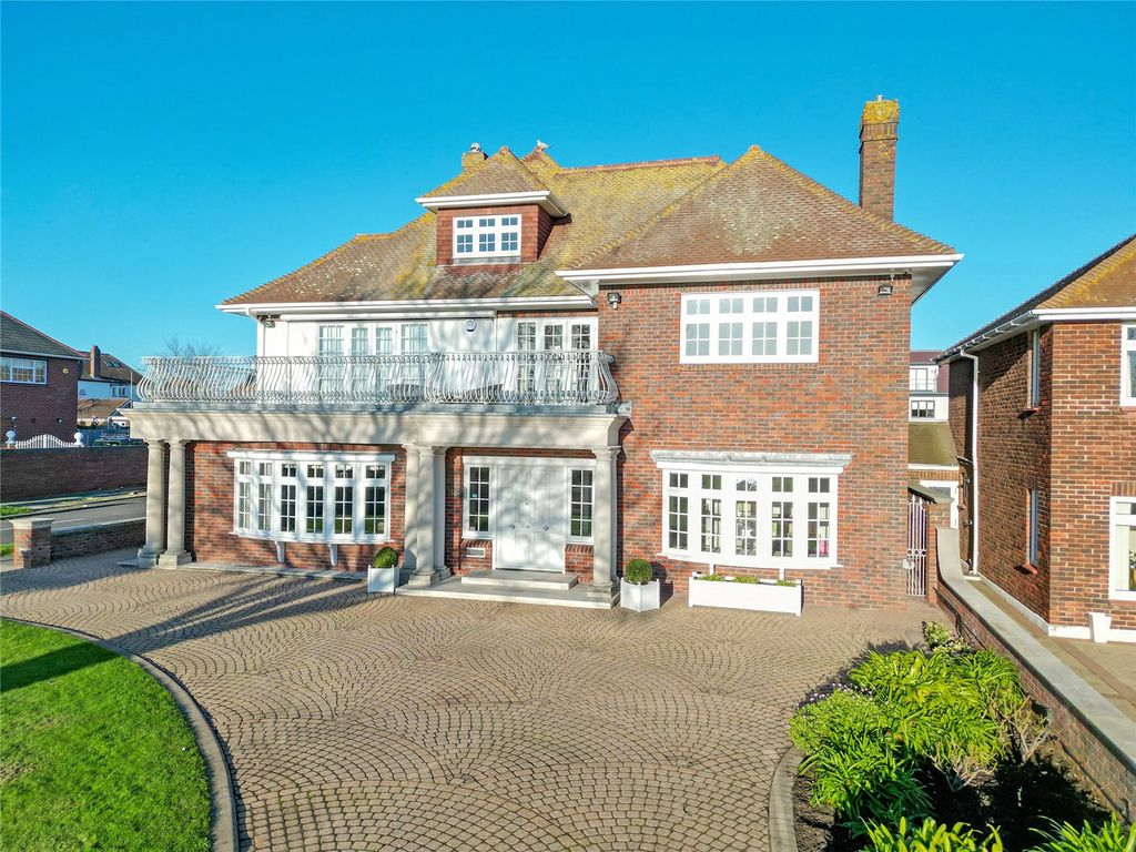 Property photo 1 of 35 Picture No. 43