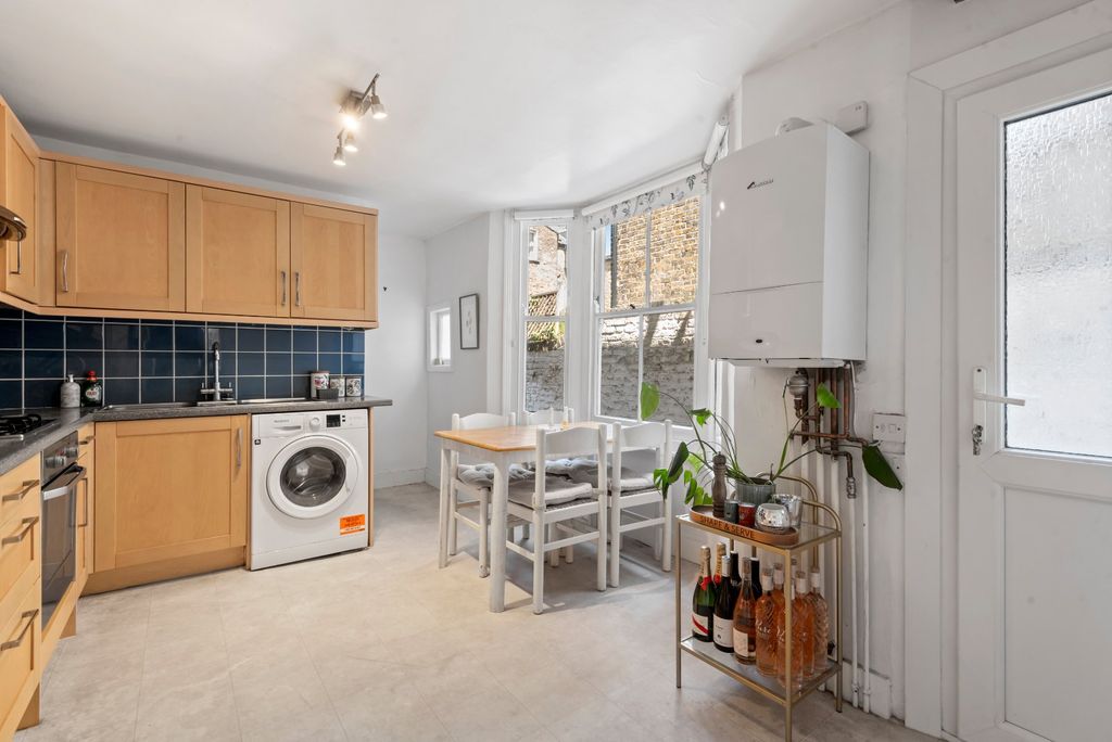 Property photo 3 of 13 Kitchen