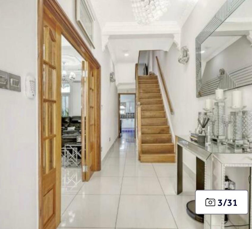 Property photo 2 of 4