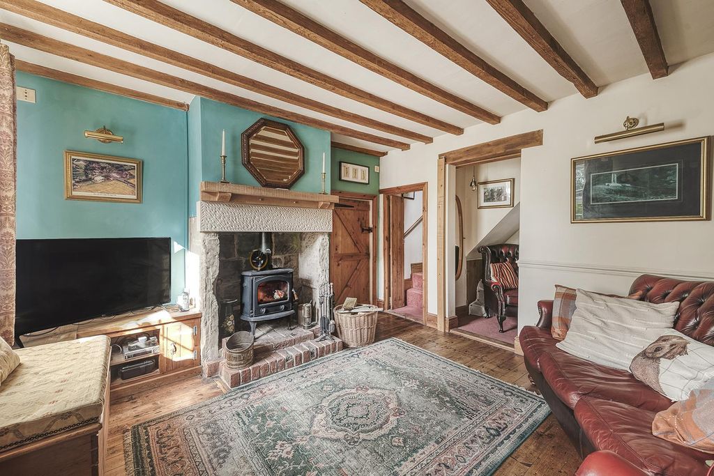 Property photo 3 of 47
