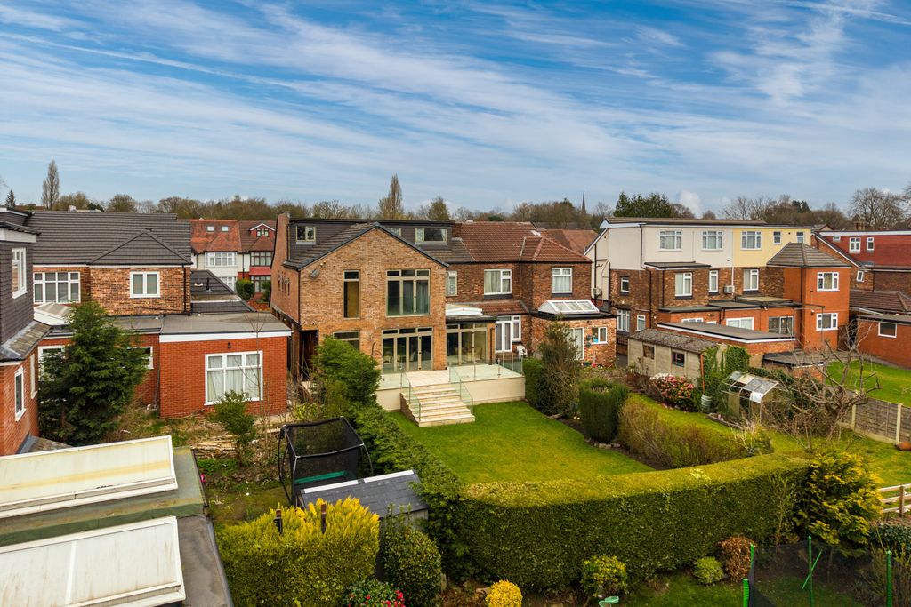 Additional image 47 of 7 bed semi-detached house for saleBroom Lane, Salford M7