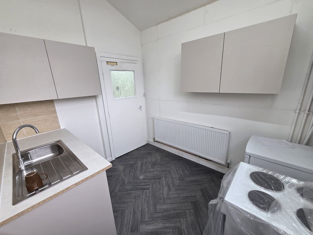 Property photo 3 of 30