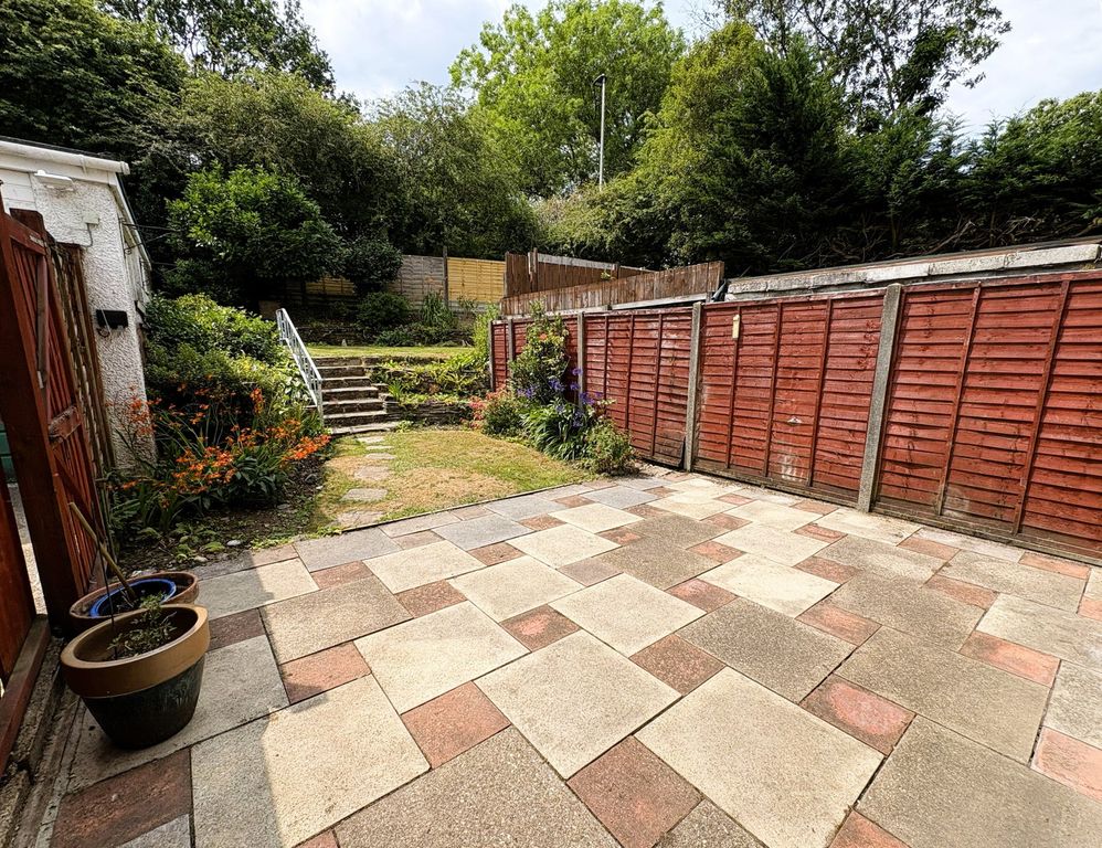Property photo 2 of 18