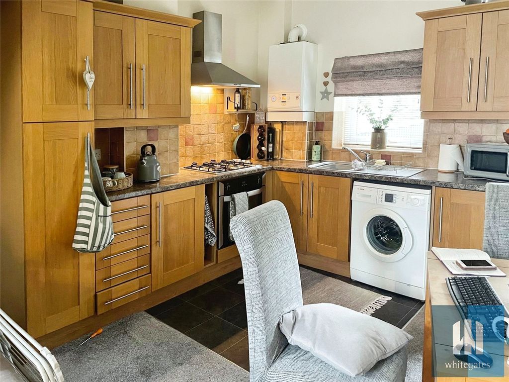 Property photo 2 of 6 Picture No. 13