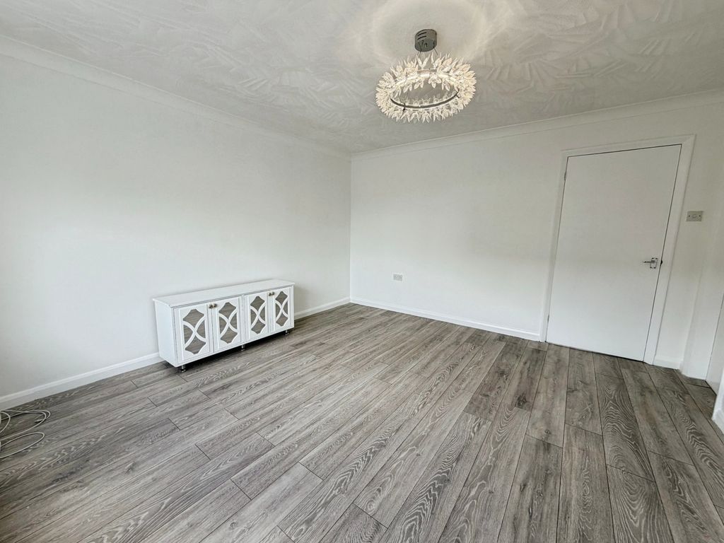 Property photo 3 of 12 Living Room