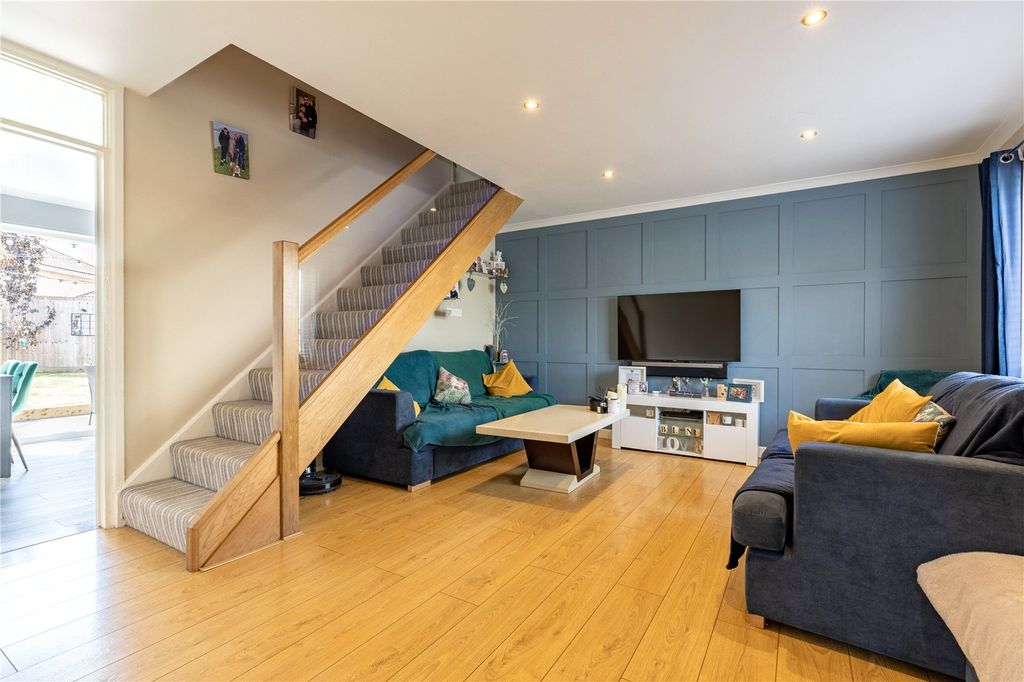 Property photo 2 of 12 Picture No. 04