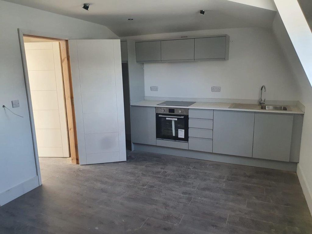 Property photo 1 of 2