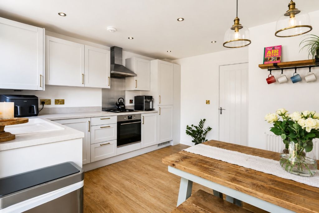 Property photo 3 of 22 A8301204-D793-40A6-8D3D-Ff873F43046C