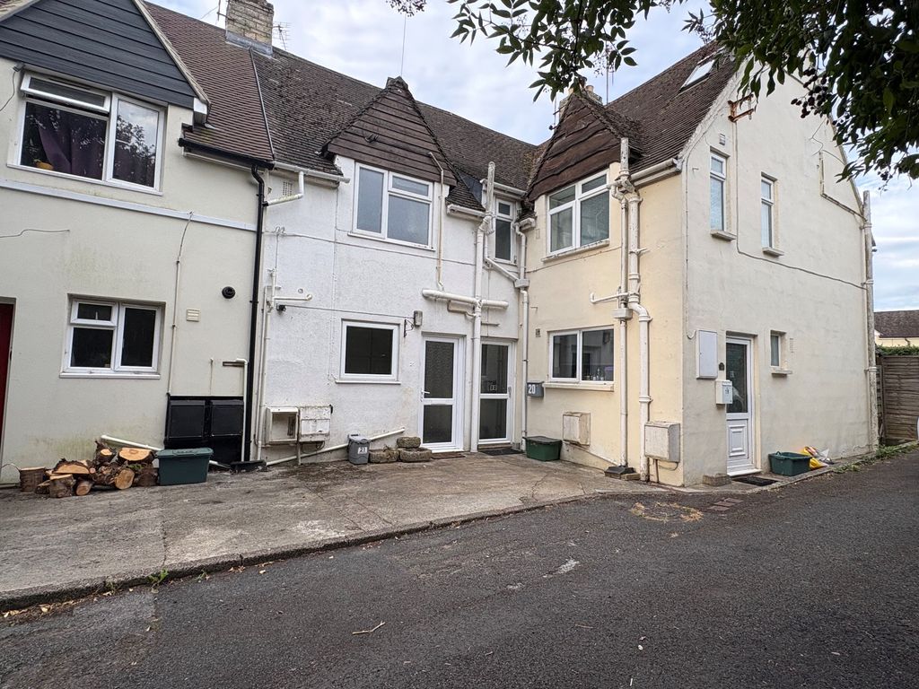 Property photo 1 of 15 DL10