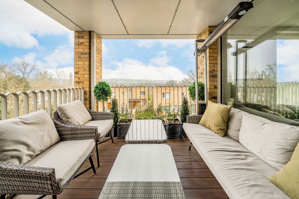 Property photo 2 of 7