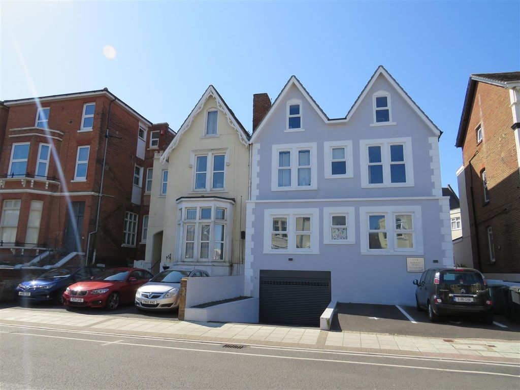 Property photo 1 of 7 Exterior