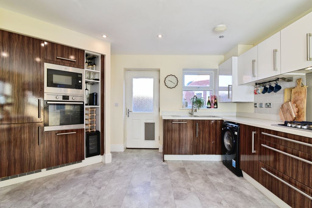 Property photo 3 of 25 Dsc_1079