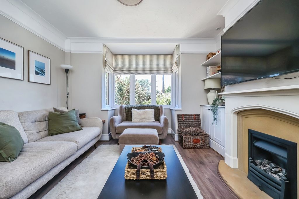 Property photo 3 of 20 Pbox-Img.Jpg