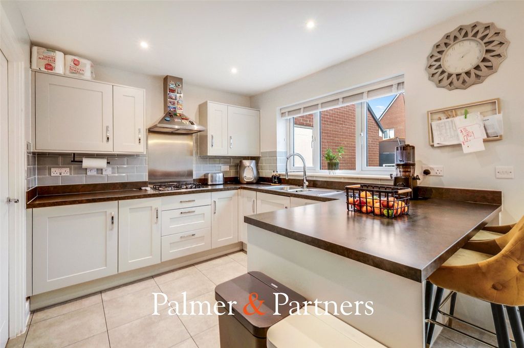 Property photo 3 of 26 Picture No. 04