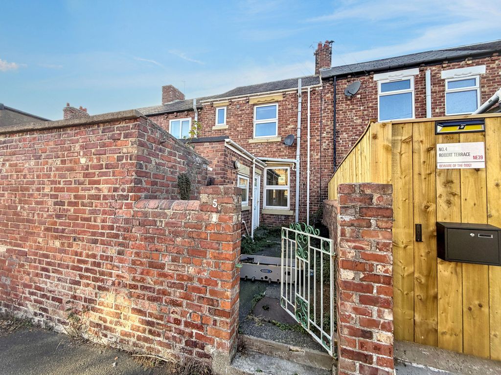Property photo 2 of 11