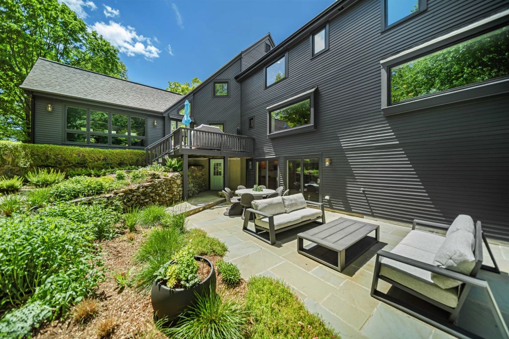 Property photo 2 of 23 <Alttext/>