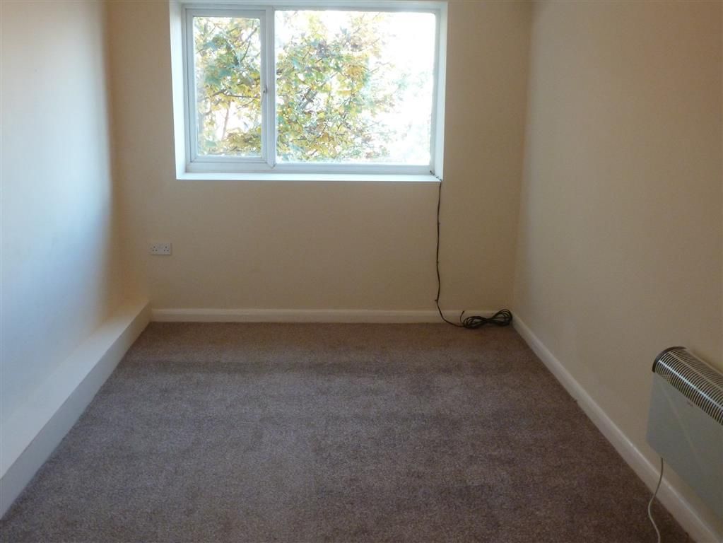 Property photo 2 of 4 Living Room