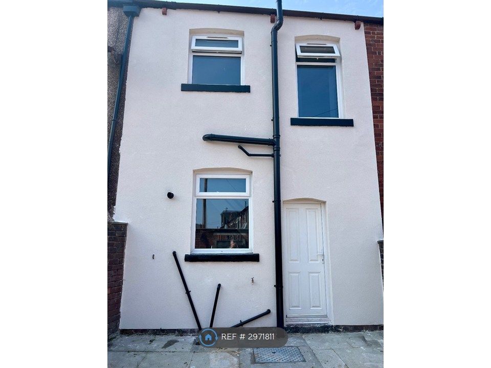 Property photo 2 of 13