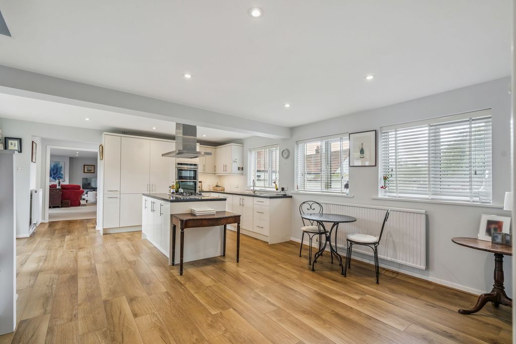 Property photo 2 of 18