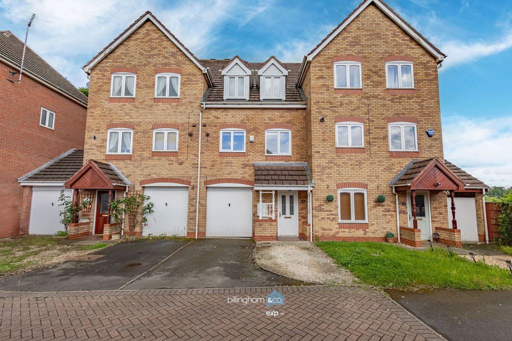 Property photo 1 of 40