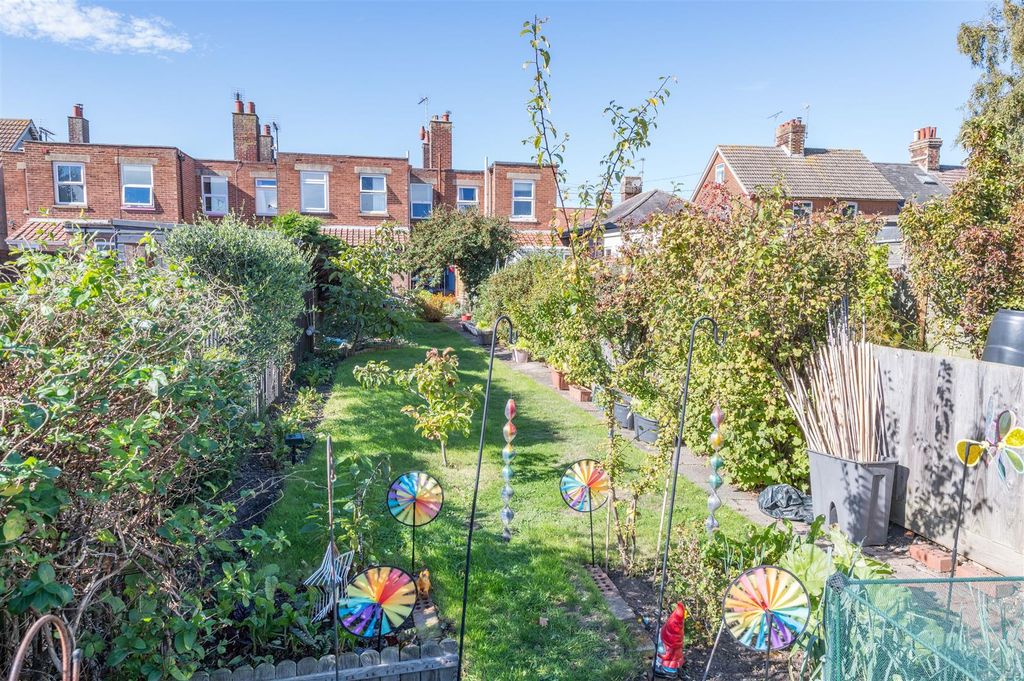 Property photo 2 of 13 Maidstone_5.Jpg