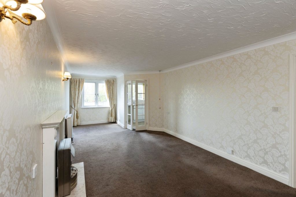 Property photo 3 of 18