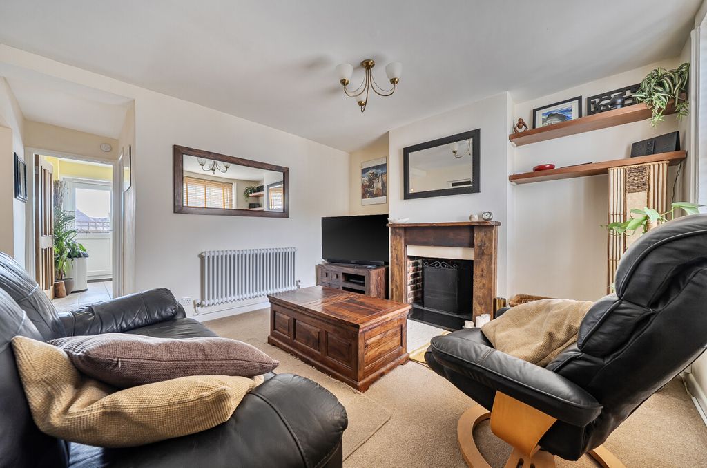 Property photo 3 of 9 1432486-21-69c17F...