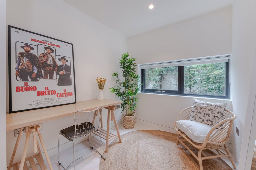 Property photo 3 of 10 Picture No. 20