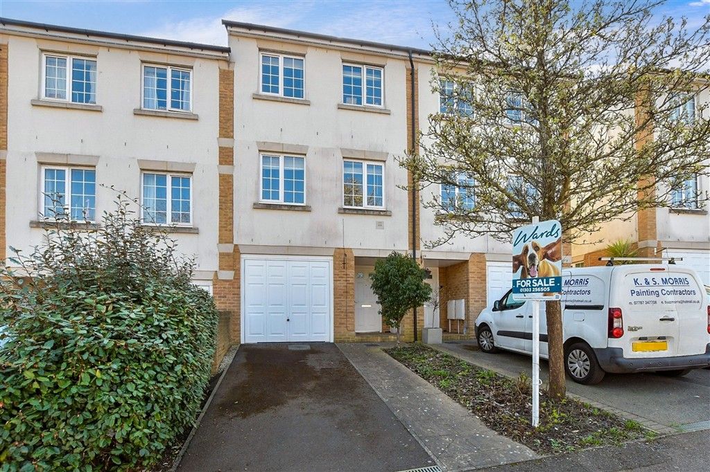 Property photo 1 of 14 External Web