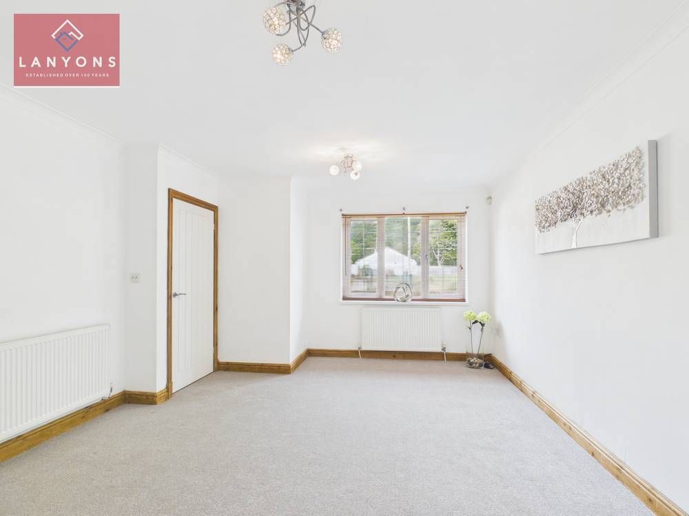 Property photo 2 of 21 Giraffe360-Still008